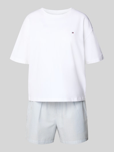 Frauenmodel trägt mehrfarbigen Damen Pyjama aus Baumwoll-Mix mit Logo-Stitching von TOMMY HILFIGER, Regular-Fit, Ganzkörperansicht von vorne