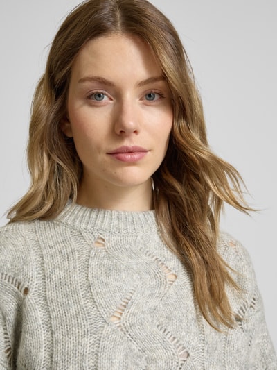 Vero Moda Sweter z dzianiny o kroju relaxed fit z dodatkiem wełny model ‘LINA’ Jasnoszary 3