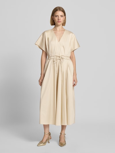 Christian Berg Cocktail Cocktailkleid mit V-Ausschnitt und Schnürung Kitt 4