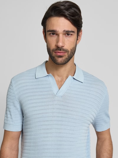 DRYKORN Regular Fit Poloshirt mit V-Ausschnitt Modell 'BRAIAN' Hellblau 3