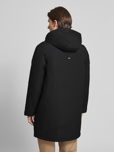 Tommy Hilfiger Płaszcz funkcyjny o kroju regular fit z kapturem Czarny 5