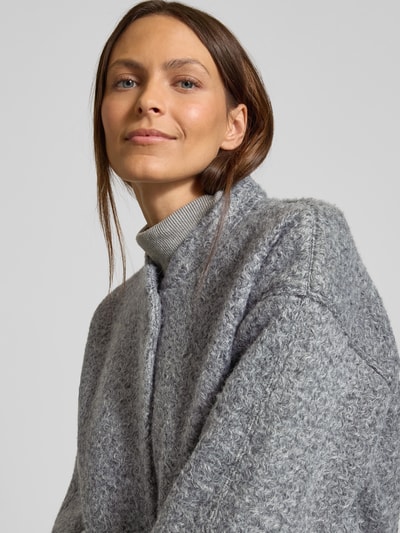 Vero Moda Loose Fit Blouson mit College-Kragen Modell 'AMBER ELITE' Mittelgrau 3