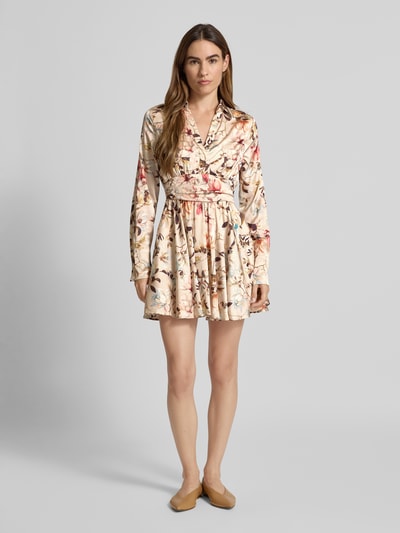 Guess Minikleid mit V-Ausschnitt Modell 'CONCETTA FLARE DRESS' Ecru 1