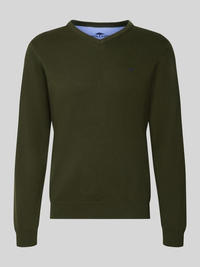 Produktfoto, Strickpullover mit Label-Strickerei von Fynch-Hatton in Dunkelgrün, reine Baumwolle, V-Ausschnitt, gerippte Abschlüsse