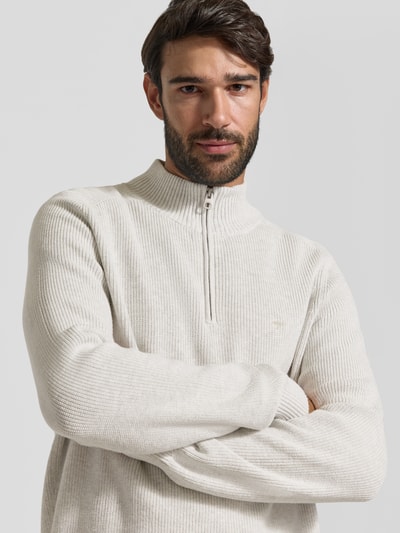 Fynch-Hatton Sweter z dzianiny o kroju regular fit z czystej bawełny z kołnierzem zapinanym Złamany biały 3