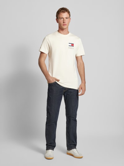 Tommy Jeans T-shirt z nadrukiem z logo Złamany biały 1