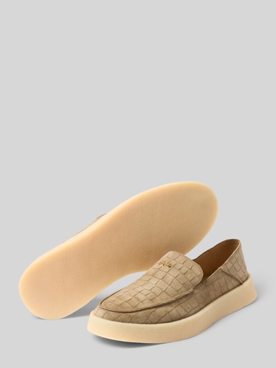 Produktfoto, Slipper mit Logo-Applikation Modell 'Riva' von Hide&Jack in Beige mit Schlangenmuster, glatter Sohle, Damenschuh-Kontext