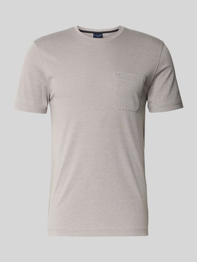 Produktfoto, T-Shirt mit Rundhalsausschnitt und Brusttasche von Christian Berg Men, Baumwoll-Mix, Regular-Fit, hellgrau, glatte Textur