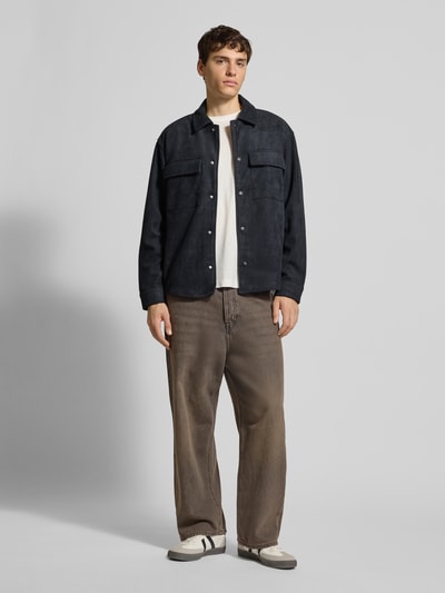 Only & Sons Kurtka o kroju regular fit z imitacji skóry welurowej z kieszeniami z patką na piersi model ‘RAVI’ Czarny 1