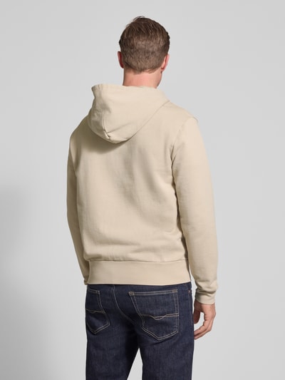 Männermodel trägt Regular Fit Sweatjacke aus reiner Baumwolle von Polo Ralph Lauren, Optik: Unifarben, Ganzkörperansicht Rückansicht.