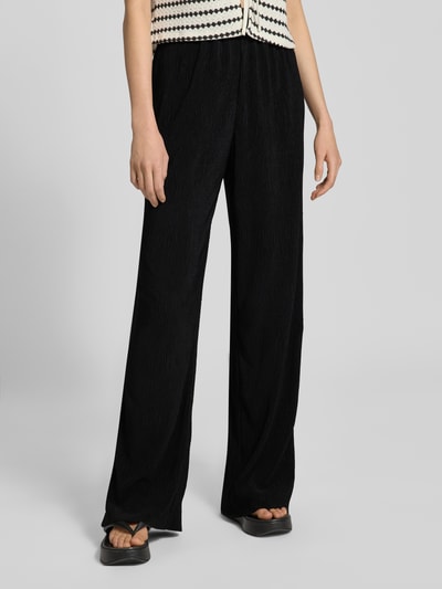 Pieces Spodnie szerokie z efektem krepy model ‘FLORA’ Czarny 4