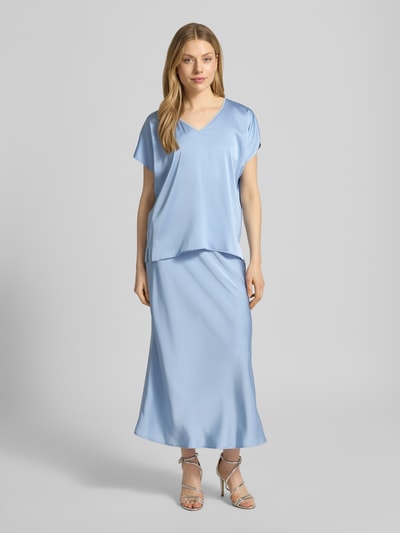 VM by Vera Mont Blusenshirt aus Satin mit V-Ausschnitt Hellblau 1