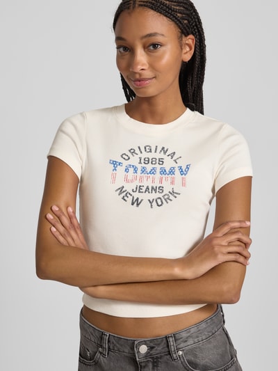 Tommy Jeans T-shirt o kroju slim fit z prążkowaniem Złamany biały 3
