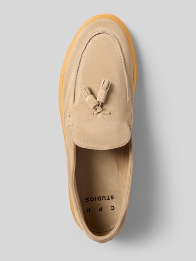 Produktfoto, Loafer aus echtem Leder mit glatter Sohle von Copenhagen in Beige, abgerundete Passform, Logo-Prägung, 3 cm Absatzhöhe, 7 cm Schafthöhe, 11 cm Schaftweite, reine Leder-Textur, Größe 44, Oberansicht