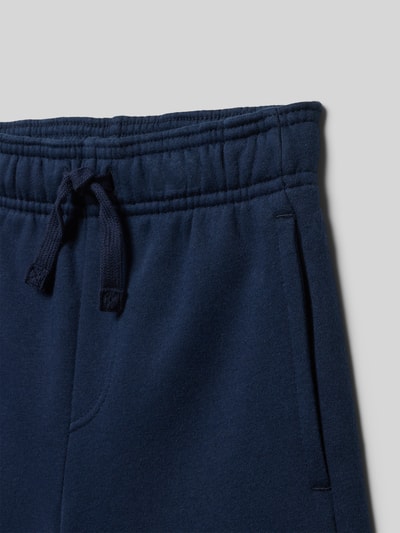 Productfoto, Sweatshorts mit Logo und elastischem Bund van GAP, katoenmix, regular fit, logo, elastische taille, kindermodel, navyblauw, textuur van zachte stof