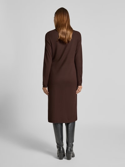 s.Oliver RED LABEL Slim Fit Strickkleid aus Viskose-Mix Dunkelbraun 5