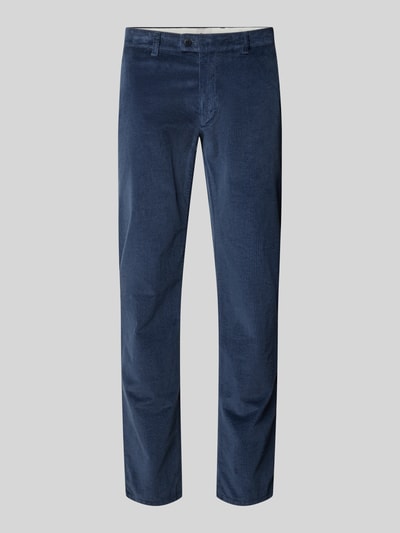 Produktfoto, schmale Herren Cordhose in Blau, feine Streifenstruktur, Modern Fit Cordhose aus Baumwoll-Mix Modell 'Fabio' von Brax, Kontext: Herren Schmale Hose von Brax