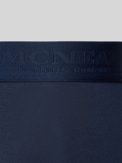 Produktfoto, Slim Fit Trunks mit Logo-Stitching im 3er Pack von MCNEAL, dunkelblauer elastischer Baumwoll-Mix, Logo am Bund, glatte Oberfläche