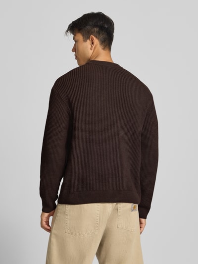 REVIEW Regular Fit Strickpullover aus Baumwoll-Mix mit Label-Patch Dunkelbraun 5