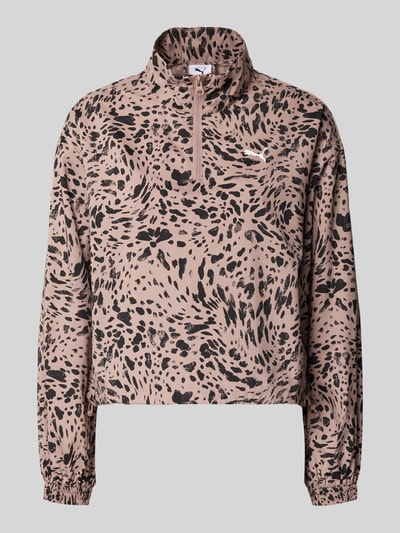 Produktfoto, Relaxed Fit Sweatshirt mit Logo-Print von PUMA zeigt Allover-Animal-Print in Beige und Schwarz, Troyer-Kragen, elastische Ärmelabschlüsse, Bund mit Tunnelzug