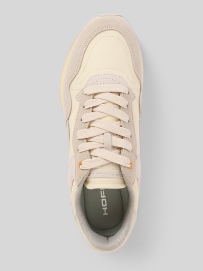 Produktfoto, Sneaker mit Logo-Prägung Modell 'City' von HOFF in Beige und Creme mit Schnürverschluss, abgerundete und profilierte Passform, Schafthöhe 9 cm, Schaftweite 8 cm, Absatzhöhe 3 cm, Obermaterial mit glatter und leicht strukturierter Textur
