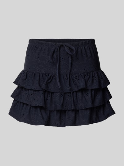 Produktfoto, Leicht ausgestellter Mini-Skort mit Lochstickerei Modell 'SMILLA' von Only in Unifarben, Mini-Länge, Struktur, Rüschen, elastischer Bund mit Tunnelzug, Volant-Saum