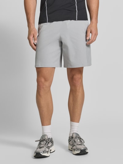 Under Armour Regular Fit Sportshorts mit Cargotasche Modell 'Unstoppable Airvent' Mittelgrau 4