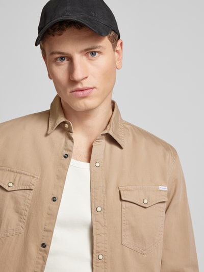 Jack & Jones Koszula casualowa o kroju slim fit z kołnierzykiem typu kent model ‘ESHERIDAN’ Beżowy 3