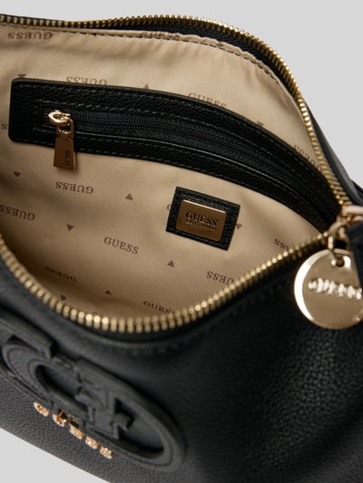 Produktfoto, Shoulder Bag in Leder-Optik Modell 'ISOLA' von Guess mit Hauptfach, Reißverschluss, Logo-Detail, schwarze strukturierte Oberfläche