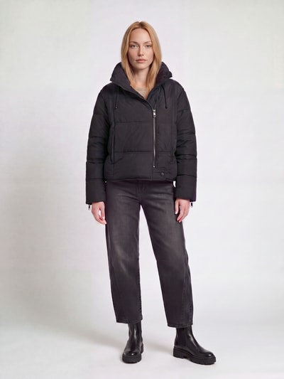 VERO MODA Kurtka pikowana z wysokim kołnierzem model 'JADE' Czarny 1