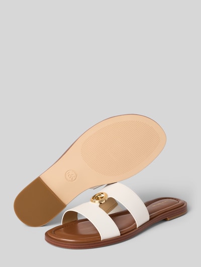 Produktfoto, Sandalette aus Leder mit Label-Applikation Modell 'ERIN' von MICHAEL Michael Kors, weiß-braun, abgerundete Spitze, Schlupfform, Absatzhöhe 1 cm, Damen