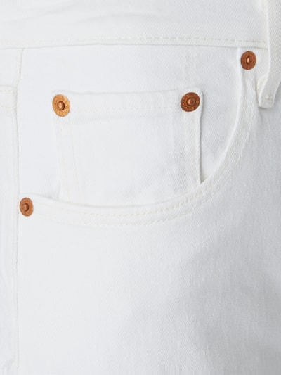 Levi's® High Rise Jeansshorts mit Stretch-Anteil Modell '501' Weiss 2