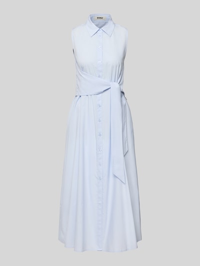 Productfoto, lichtblauw dames Hemdblusenkleid met bindriem Model 'CHIARA' van ECOALF, lyocell-katoenmengsel, a-lijn, midilengte, overhemdkraag, knoopsluiting, ruglengte 123 cm, borstwijdte 43 cm