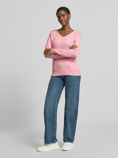 Christian Berg Woman Strickpullover aus Viskose-Mix mit V-Ausschnitt Altrosa Melange 1
