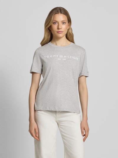 Tommy Hilfiger T-shirt o kroju regular fit z czystej bawełny Jasnoszary melanż 4