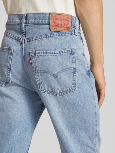 Levi's® Straight Fit Jeans mit Logo-Patch Modell '565 Loose' Hellblau 3