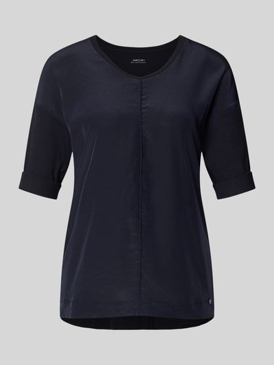 Produktfoto, T-Shirt mit Ärmelaufschlag und Rundhalsausschnitt von Marc Cain, Damen T-Shirt aus Baumwoll-Mix mit Stretch-Anteil, Straight Fit, dunkelblau, Label-Detail, Rückenlänge 62 cm in Größe 36, glatte und matte Textur.