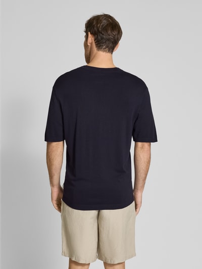 Jack & Jones Premium T-shirt o kroju regular fit z okrągłym dekoltem model ‘WILLIAM’ Ciemnoniebieski 5