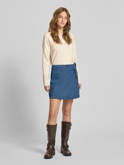 Only Sweter z dzianiny o kroju regular fit z raglanowymi rękawami model ‘RICA’ Złamany biały 1