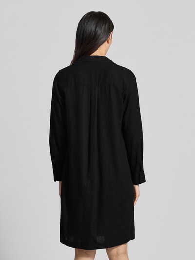 Frauenmodel trägt Figurumschmielendes Freizeitkleid aus Leinen-Viskose-Mix von s.Oliver RED LABEL, Optik: Unifarben, Passform: Figurumschmielend, Midi-Länge, V-Ausschnitt, Ärmelform: Langarm, Materialverarbeitung: Flammgarn, Ganzkörperansicht Rückansicht.