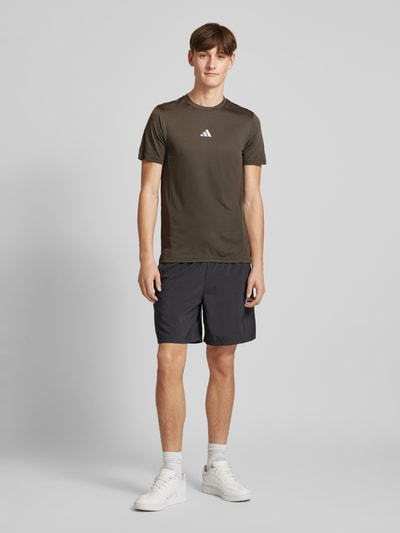 Adidas Training T-Shirt mit Label-Print Anthrazit 1