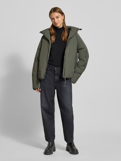 IQ Studio Daunenjacke mit 5000 Wassersäule und Zweiwege-Reißverschluss Oliv 1