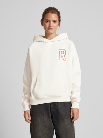 Review Hoodie mit Label-Print Offwhite 4