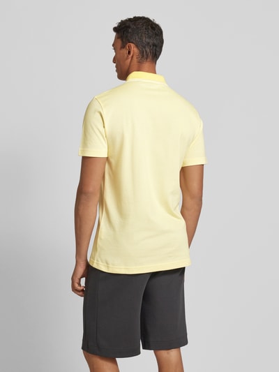 BOSS Orange Koszulka polo o kroju slim fit z nadrukiem z logo Żółty 5