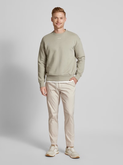 CK Calvin Klein Tapered Fit Hose mit Label-Detail Modell 'TECH' Sand 1