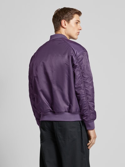 REVIEW Bomberjacke mit Leistentaschen Aubergine 5