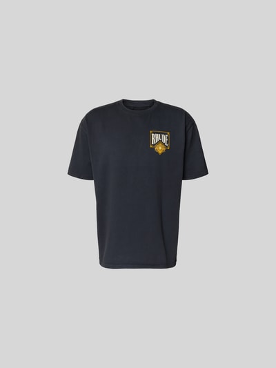 Produktfoto, T-Shirt mit Label-Print von RHUDE in Schwarz, Reine Baumwolle, Gerader-Schnitt, Rundhalsausschnitt, Kurzärmelig, Rückenlänge 71 cm in Größe M.