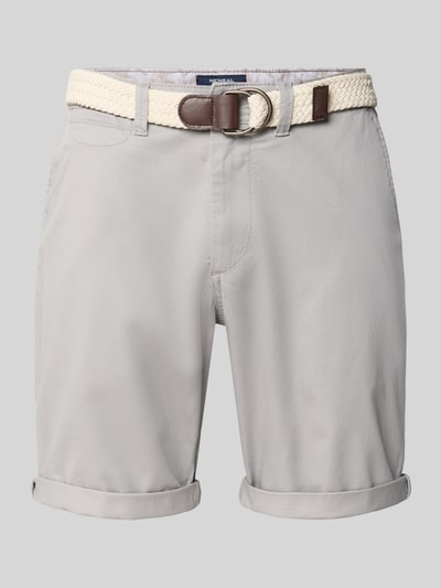Produktfoto, Bermudas mit Gürtel und Eingrifftaschen von MCNEAL aus Baumwoll-Mix mit Stretch-Anteil, Straight Fit, helle Farbe, glatte Textur.