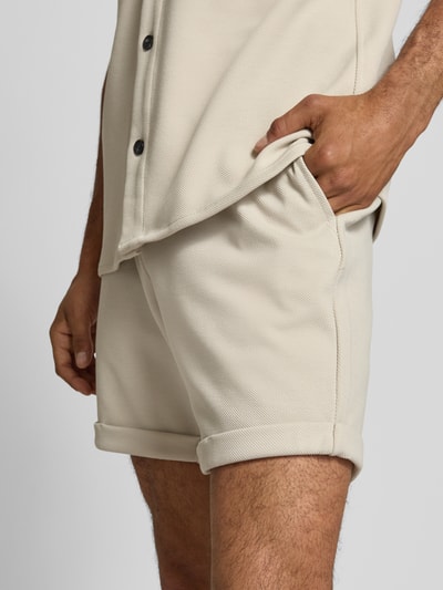 Only & Sons Szorty z dzianiny dresowej o kroju regular fit z dodatkiem wiskozy model ‘NEW KODYL’ Złamany biały 3