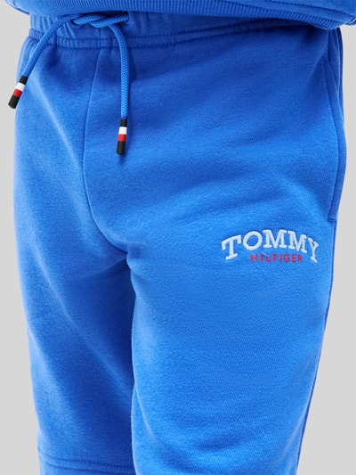 Tommy Hilfiger Kids Szorty dresowe o kroju regular fit z mieszanka bawełny Królewski niebieski 3